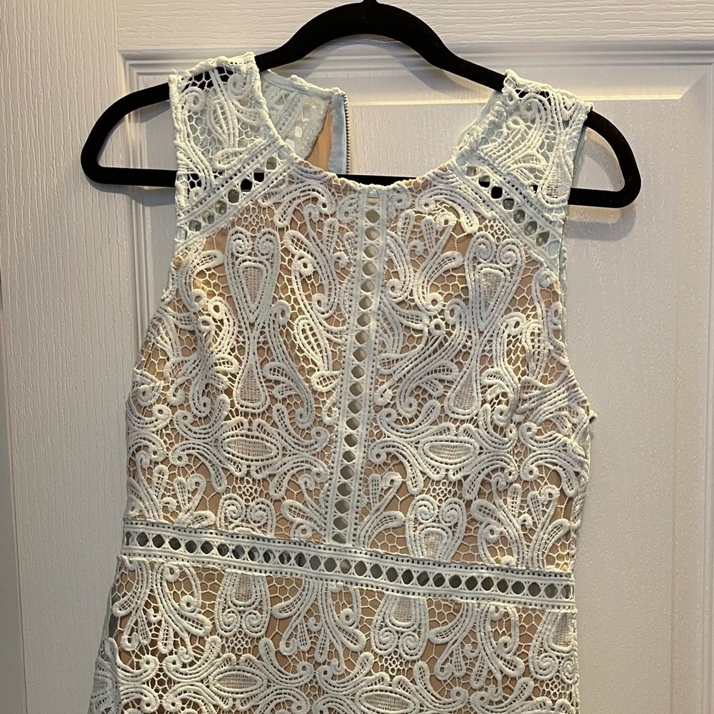 Lulu’s white crochet dress with liner size medium NWT
